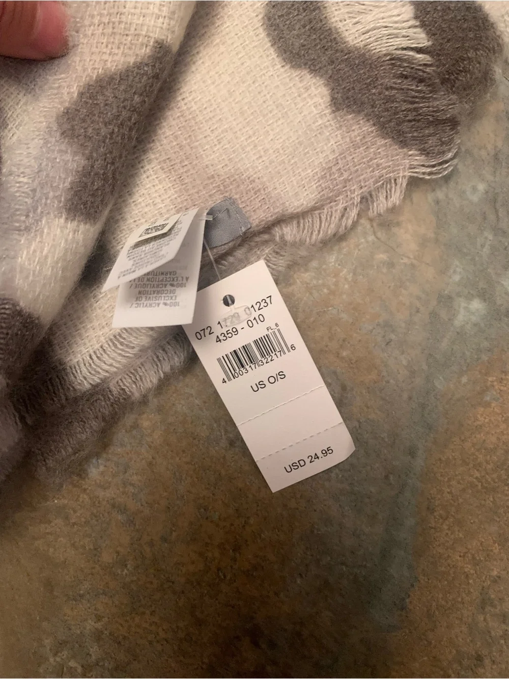 Aerie grey camo blanket scarf, NWT
